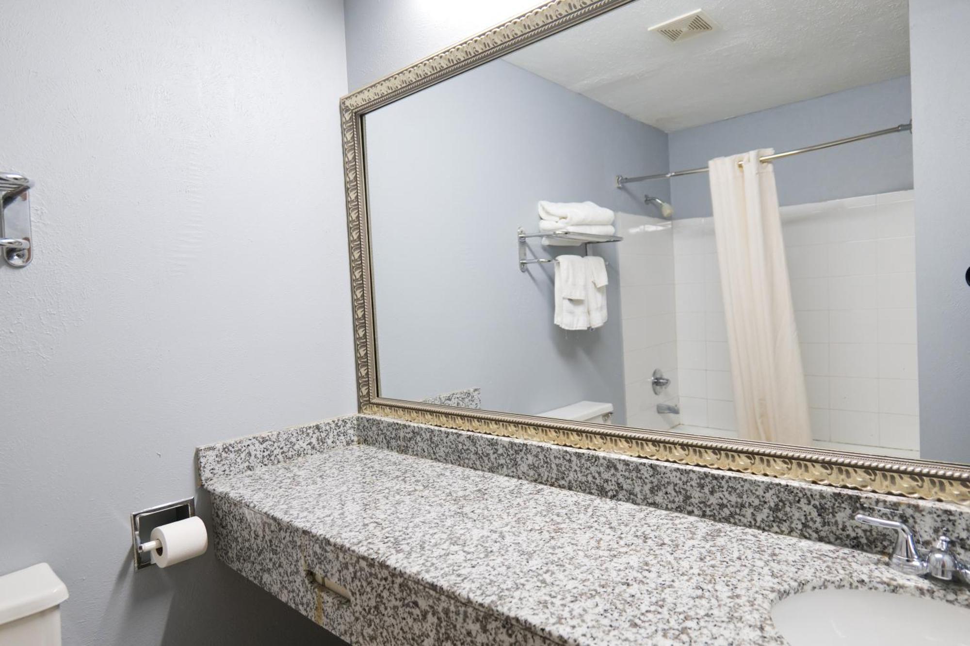 Baymont By Wyndham Flint Airport North Hotel Luaran gambar